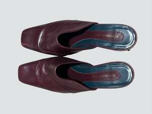 Vintage BCBGMAXAZRIA Burgundy Leather Square Toe Wedge Mules